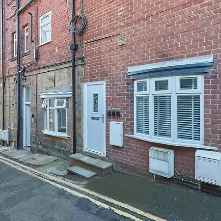 Host & - Routh Walk *