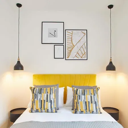 Host & - Routh Walk * Whitby